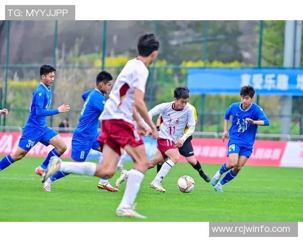 重庆足球队整体压制革新引领新战术潮流与未来发展展望 重庆足球队整体压制革新引领新战术潮流与未来发展展望