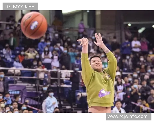 沈梓捷的篮球之路：从青涩少年到CBA明星的奋斗历程与成长故事