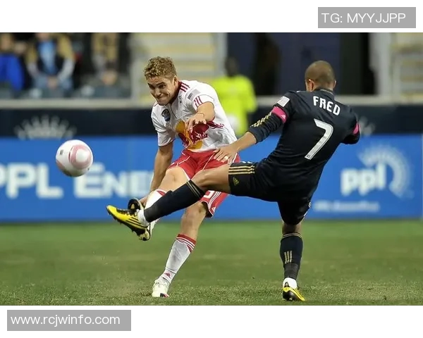 西雅图海湾人迎战温哥华球队激情对决展现北美足球魅力 西雅图海湾人迎战温哥华球队激情对决展现北美足球魅力