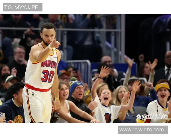 勇士与雄鹿精彩对决回顾NBA录像全场中文解说分析