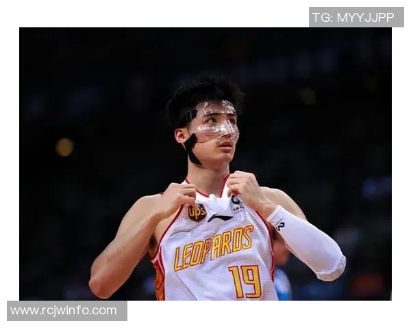 高诗岩的篮球之路：从青涩少年到职业球员的成长与蜕变